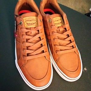 Brown Levi's 10.5 Brown
